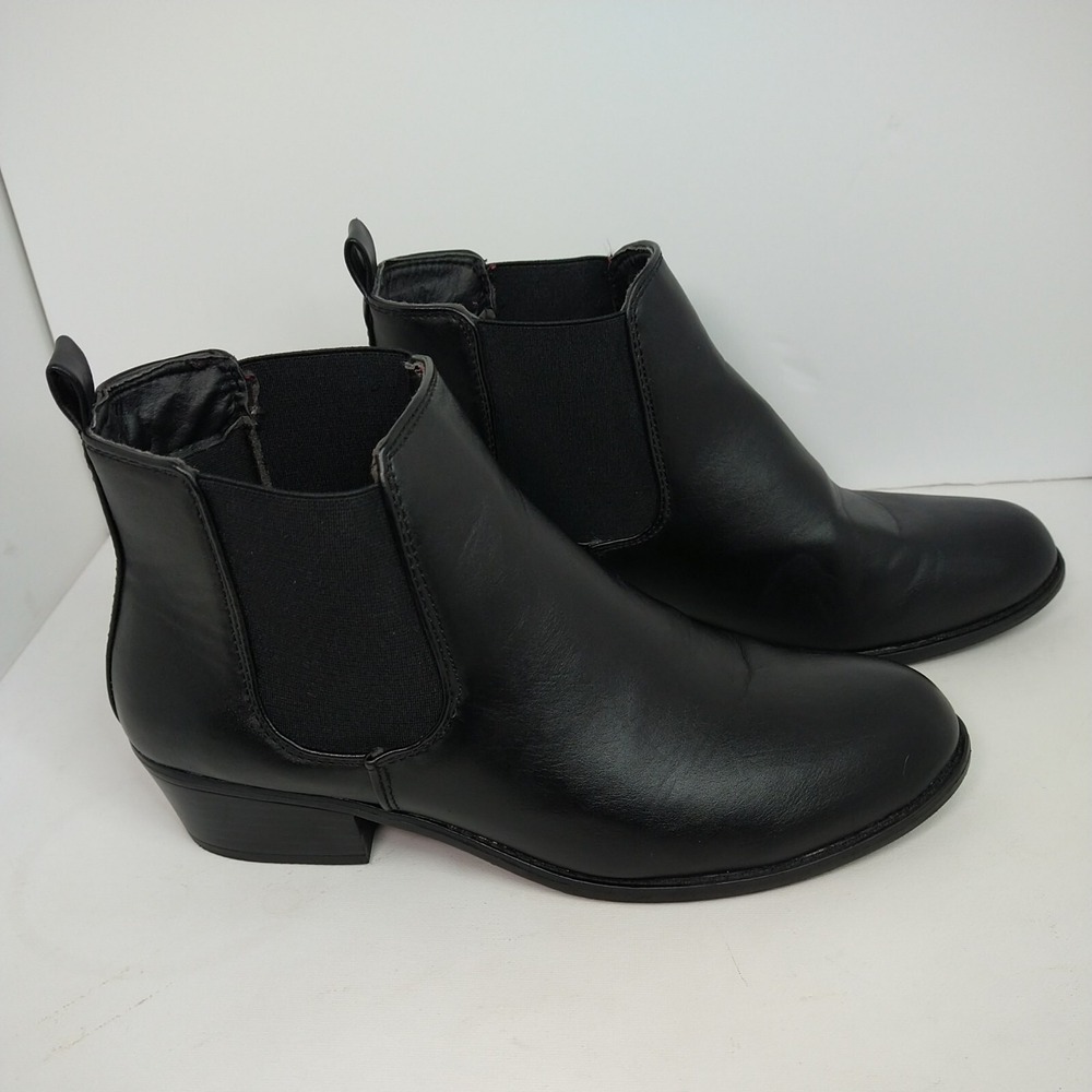 Refresh women's shoes bootie black  Faux leather Size 10M‎